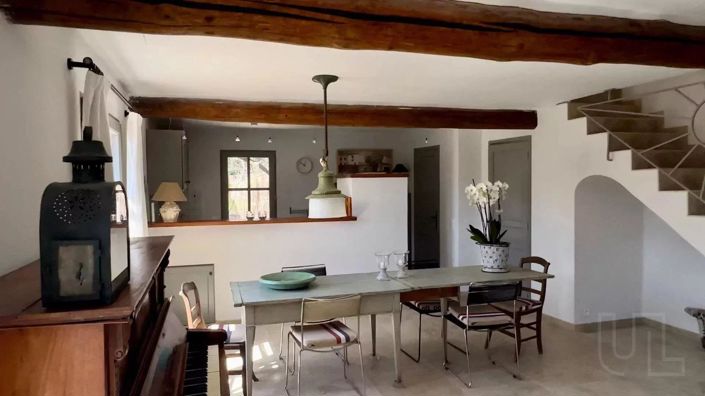 Image No.6-5 Bed House for sale