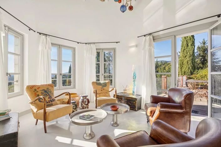 Image No.10-5 Bed House for sale