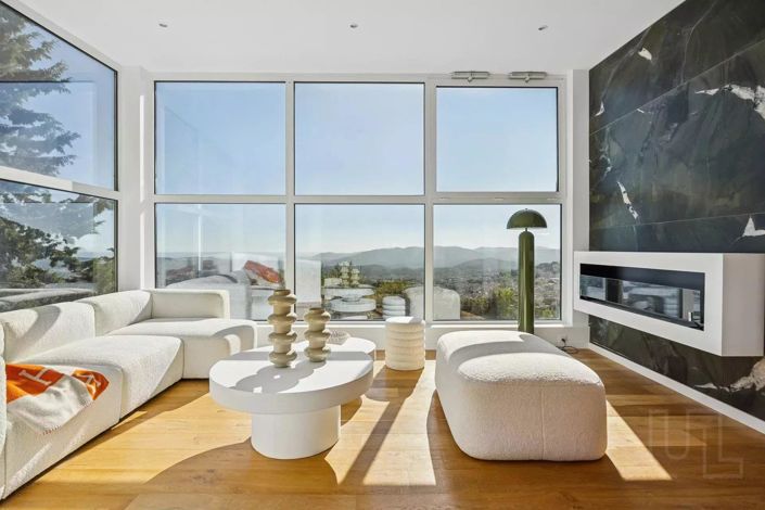 Image No.2-4 Bed House for sale