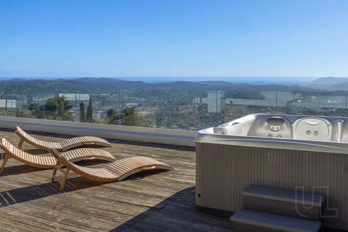 Image No.8-4 Bed House for sale