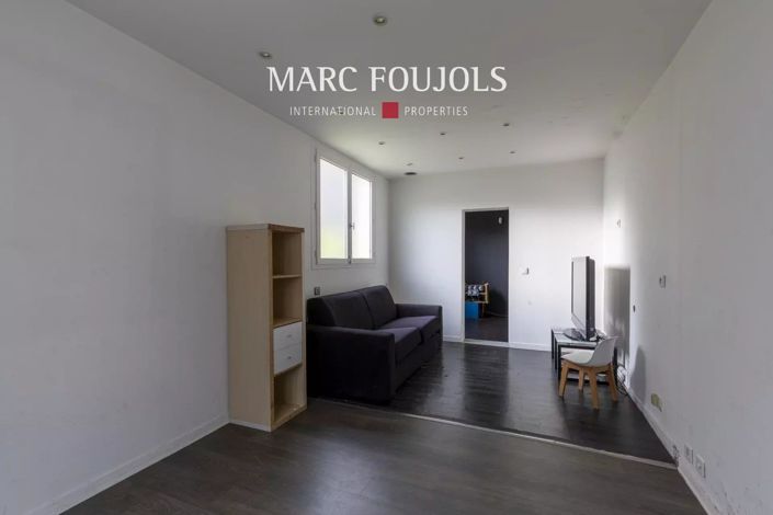 Image No.11-3 Bed House for sale