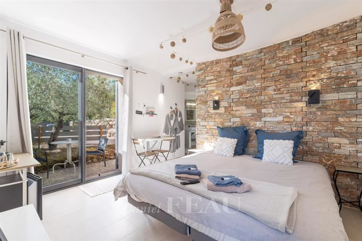 Image No.14-7 Bed House for sale