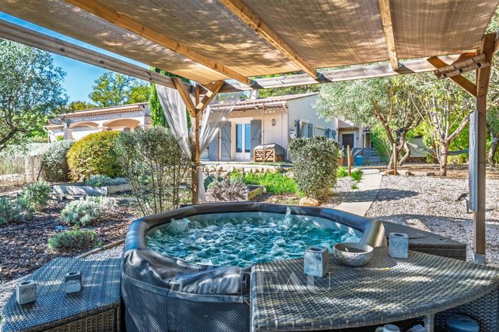 Image No.6-7 Bed House for sale