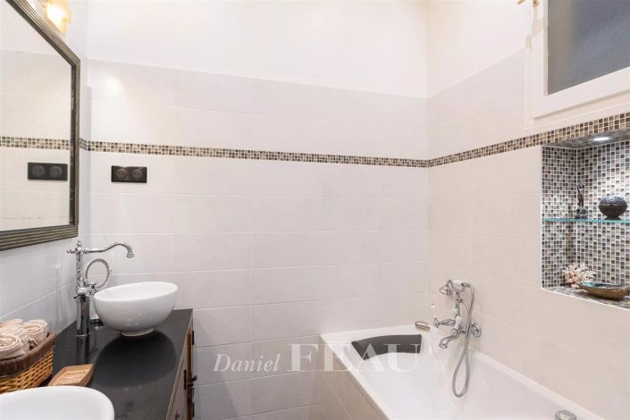 Image No.11-Appartement de 4 chambres à vendre à Paris