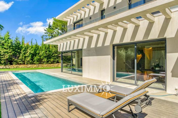 Image No.15-4 Bed House for sale