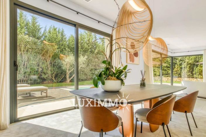 Image No.5-4 Bed House for sale