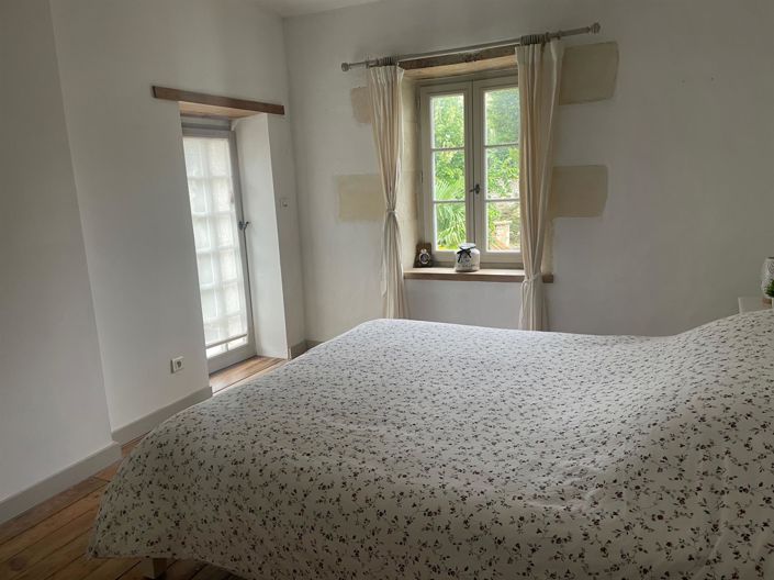 Image No.18-5 Bed House for sale