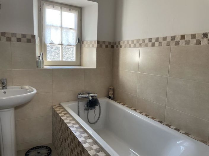 Image No.21-5 Bed House for sale