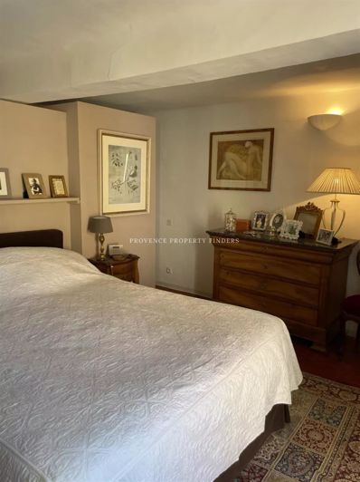 Image No.17-4 Bed House for sale