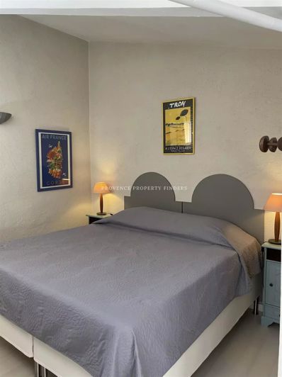 Image No.25-4 Bed House for sale