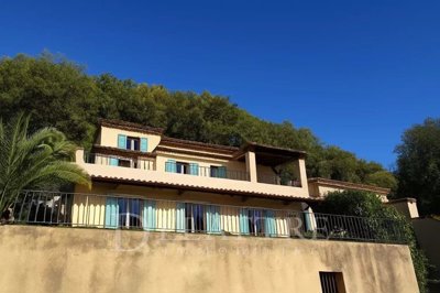 Maison de 3 chambres à vendre à Grasse