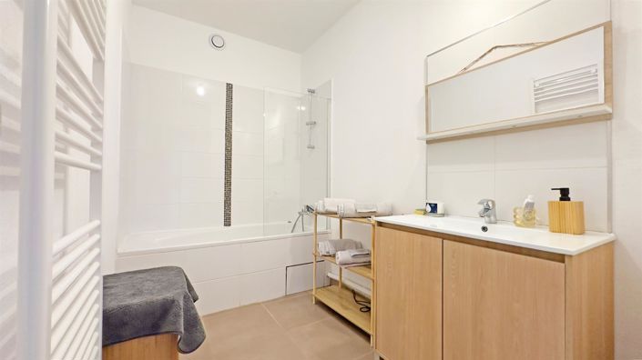 Image No.4-Appartement de 2 chambres à vendre à Carqueiranne