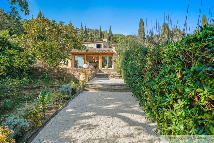 Image No.6-6 Bed House for sale