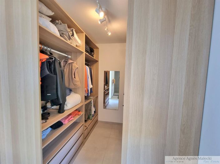 Image No.14-5 Bed House for sale