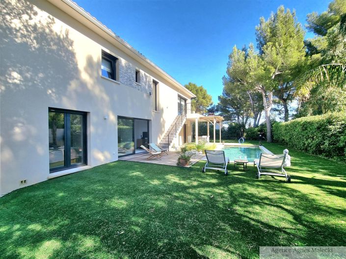 Image No.5-5 Bed House for sale