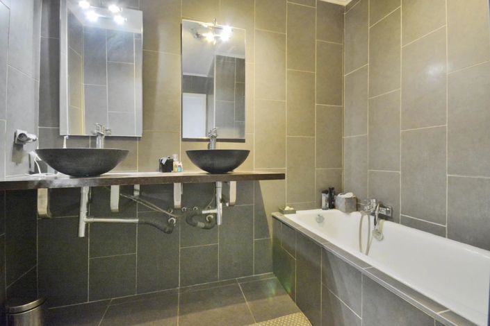 Image No.10-4 Bed House for sale