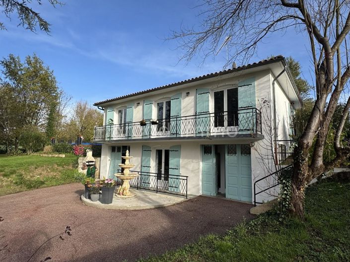 Image No.1-4 Bed House for sale