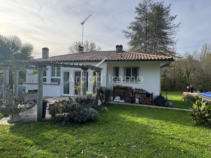 Image No.8-4 Bed House for sale