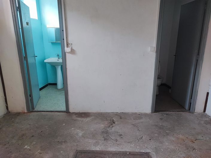 Image No.18-3 Bed House for sale