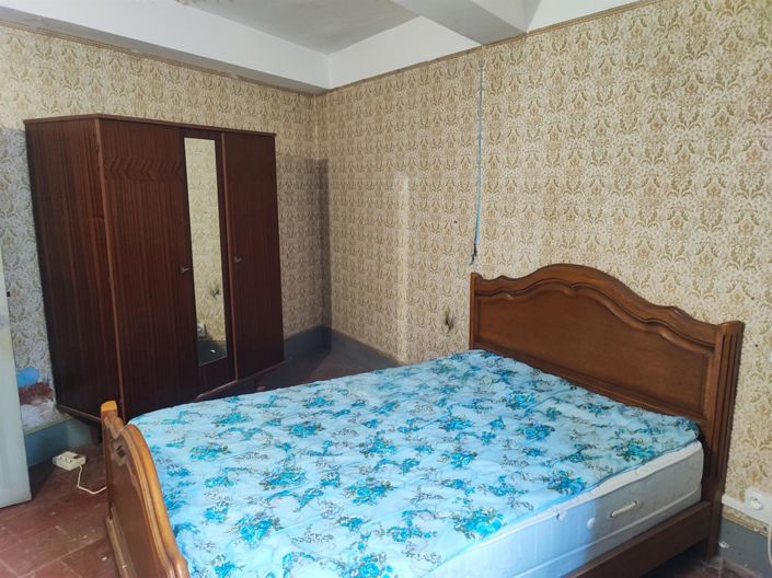 Image No.8-3 Bed House for sale