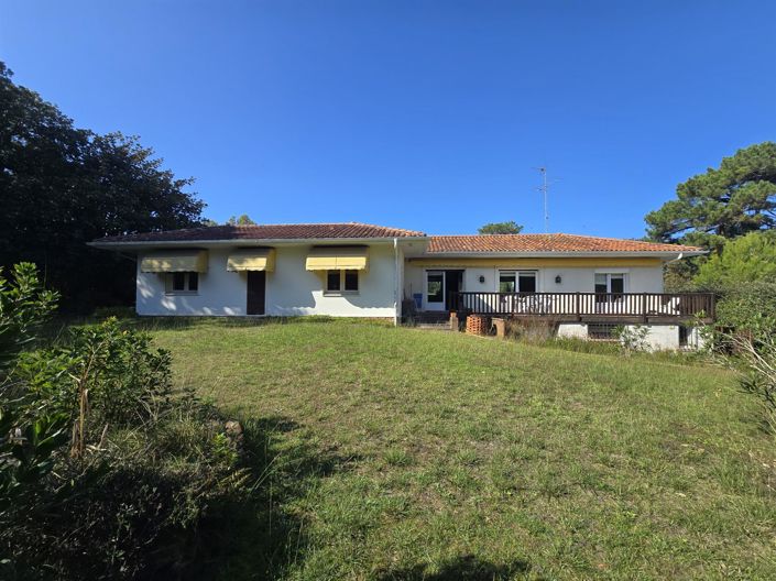 Image No.1-4 Bed House for sale