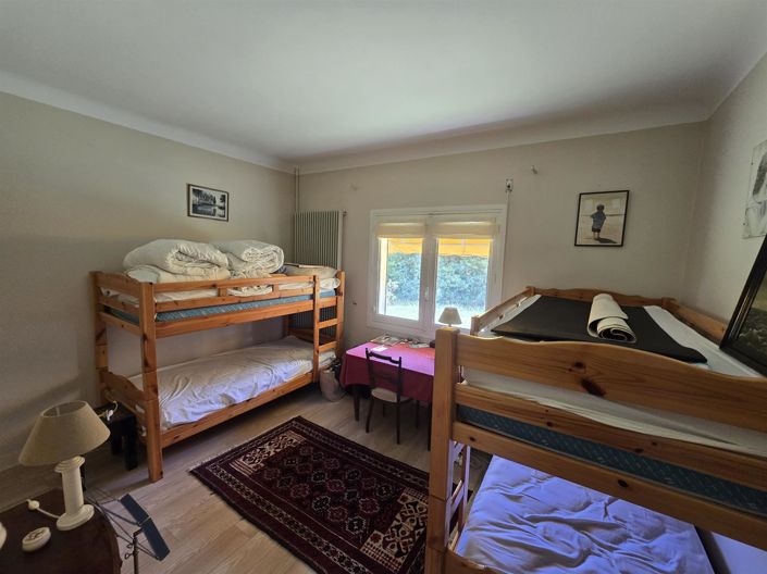 Image No.10-4 Bed House for sale