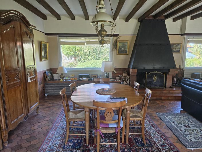 Image No.12-4 Bed House for sale