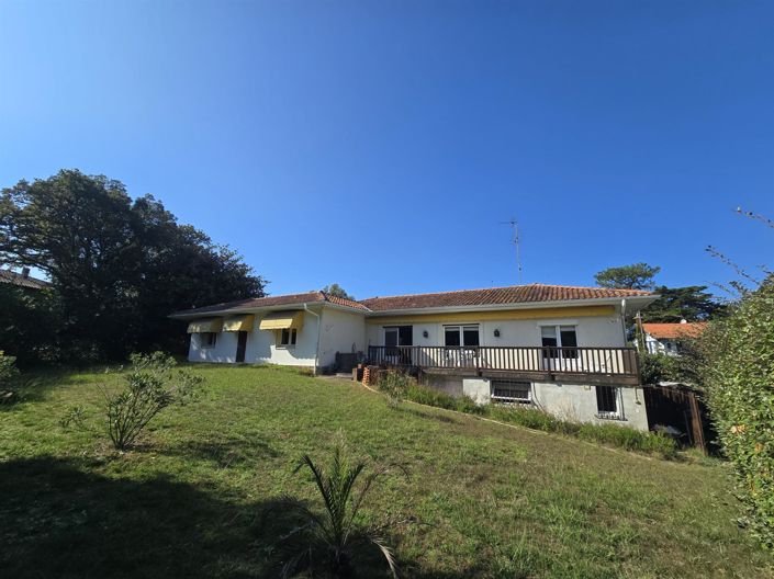 Image No.14-4 Bed House for sale