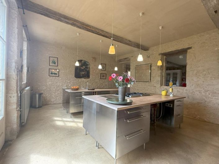 Image No.11-7 Bed House for sale