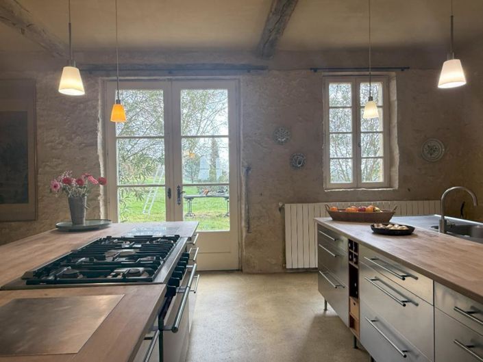 Image No.12-7 Bed House for sale