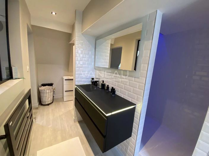 Image No.12-4 Bed House for sale