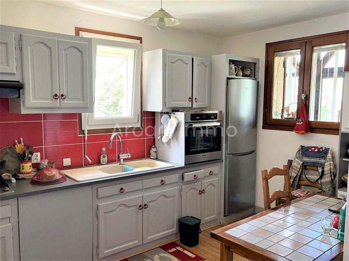 Image No.2-4 Bed House for sale