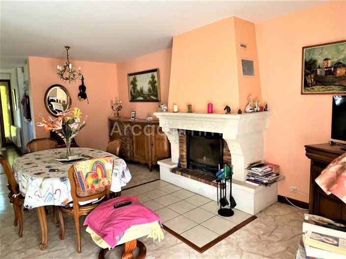 Image No.5-4 Bed House for sale