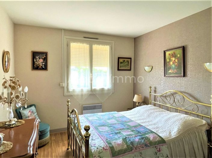 Image No.8-4 Bed House for sale