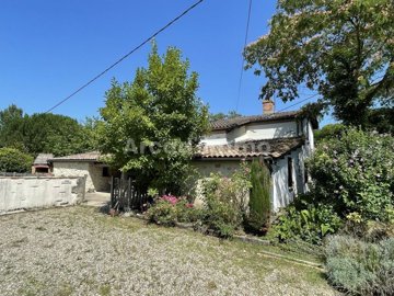 1 - Puymiclan, House