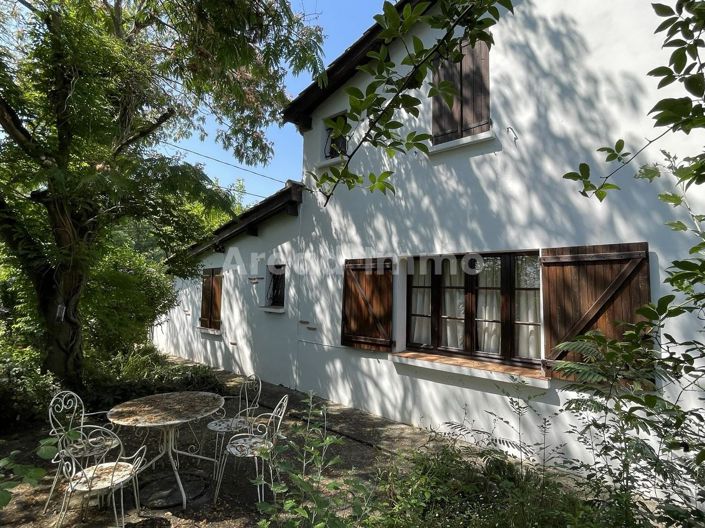 Image No.2-5 Bed House for sale