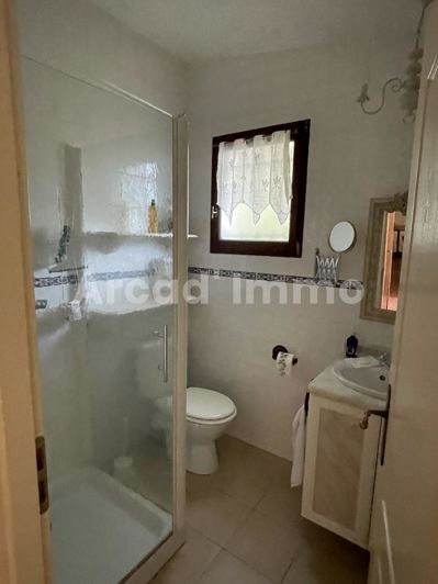 Image No.7-5 Bed House for sale