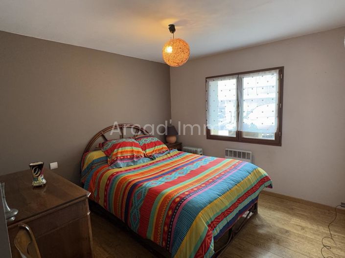 Image No.9-4 Bed House for sale