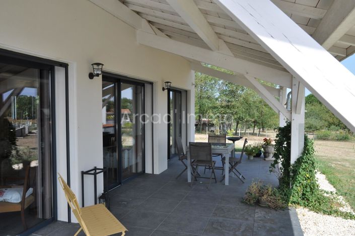 Image No.9-3 Bed House for sale