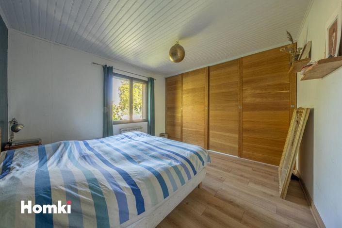 Image No.10-4 Bed House for sale