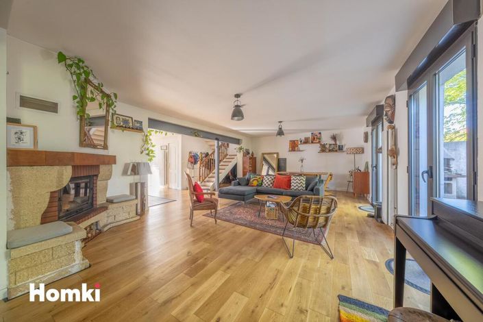 Image No.3-4 Bed House for sale