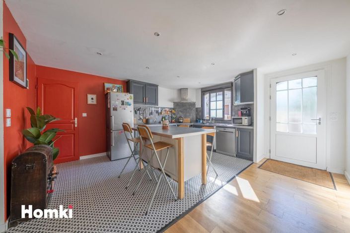 Image No.7-4 Bed House for sale