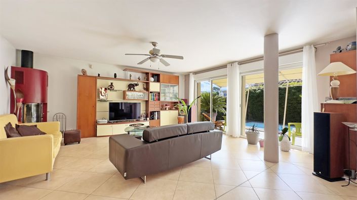 Image No.2-3 Bed House for sale