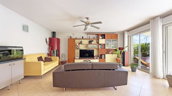 Image No.3-3 Bed House for sale