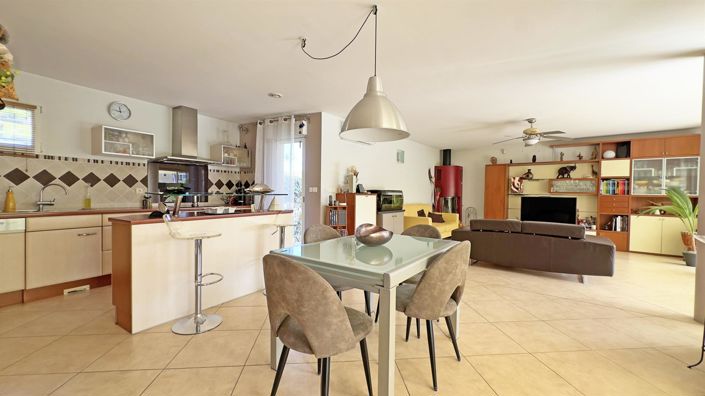 Image No.4-3 Bed House for sale