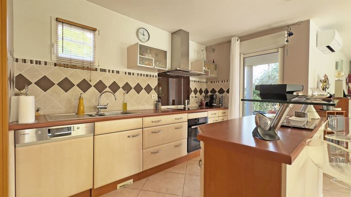 Image No.5-3 Bed House for sale