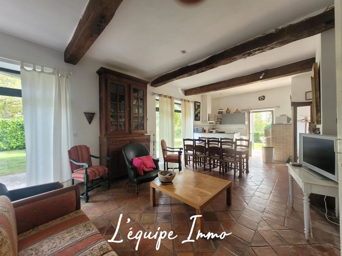 Image No.6-9 Bed House for sale