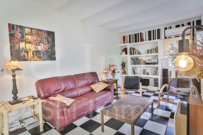 Image No.6-4 Bed House for sale