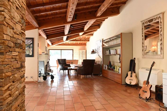 Image No.12-9 Bed House for sale