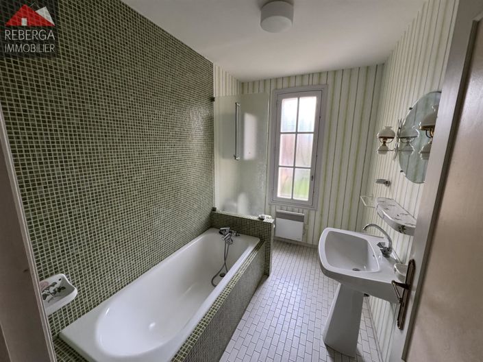 Image No.12-5 Bed House for sale